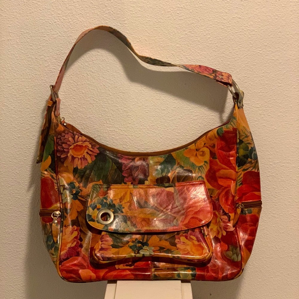 Mint condition! Noah’s Bags. Floral, bright, soft and oh so luxe!